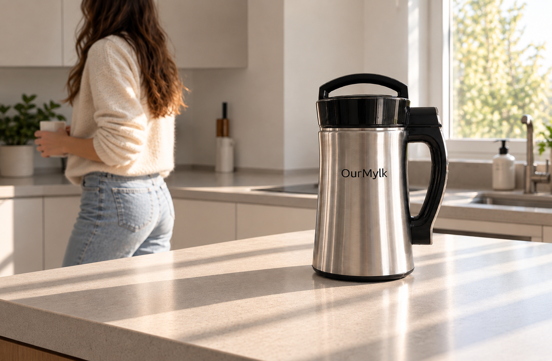 De OurMylk op een lichte keukenbank